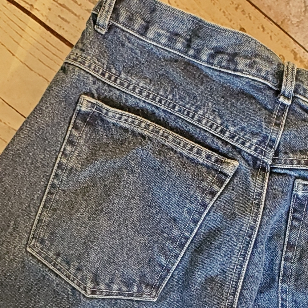 Gotcha Covered high rise dark wash denim mom jeans, tag says 14, fit like a 10 - Picture 9 of 9